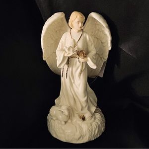 “Remembrance Angel” Porcelain & 14K Gold Music Box Plays Amazing Grace